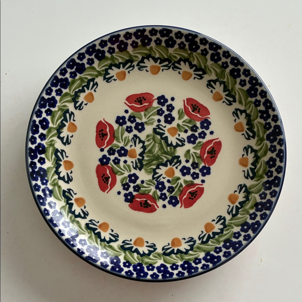 Rare find- unikat polish pottery vintage round lunch plate